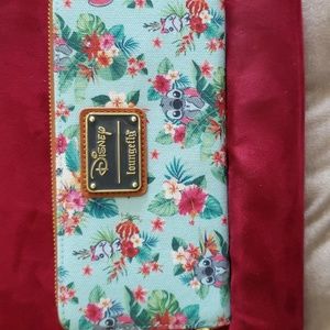 Disney loungefly Stitch ladies large wallet NWOT